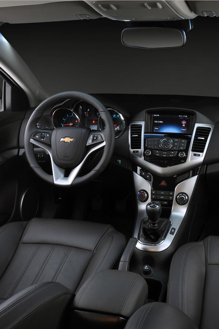  Chevrolet Cruze Sport6 2012 года  (фото 24 из 63)
